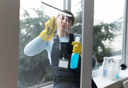 Nettoyage de vitres intérieures et extérieures à Longvilliers